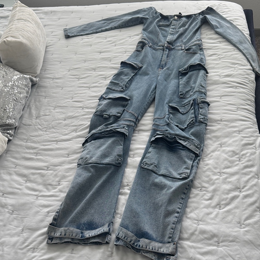 Stylish Off The Shoulder Denim Jumpsuit with Pockets